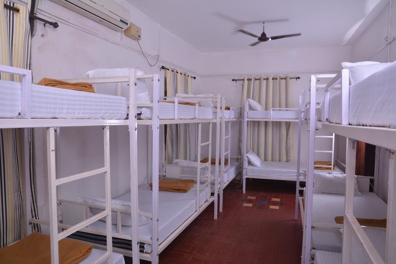 Folklore Hostel Goa Вагатор Екстериор снимка