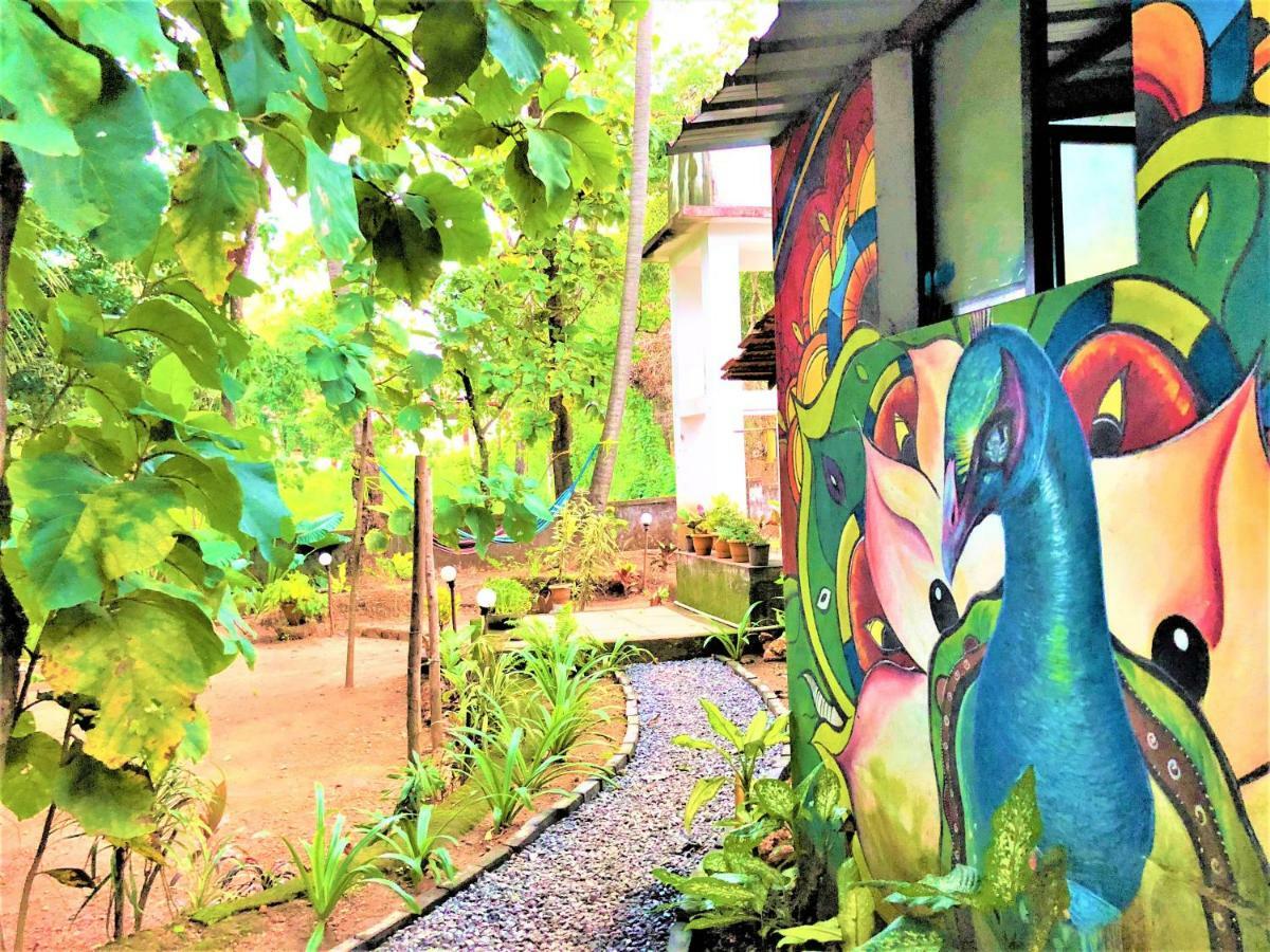 Folklore Hostel Goa Вагатор Екстериор снимка