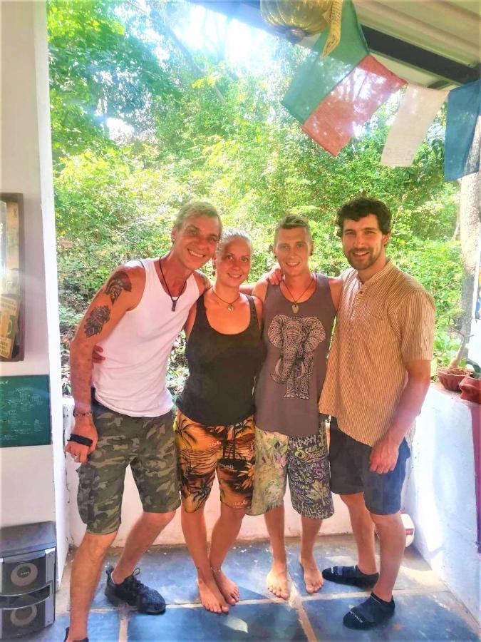 Folklore Hostel Goa Вагатор Екстериор снимка