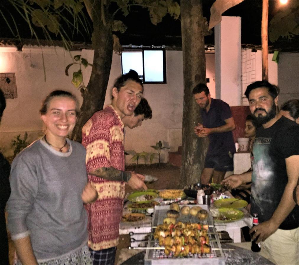 Folklore Hostel Goa Вагатор Екстериор снимка