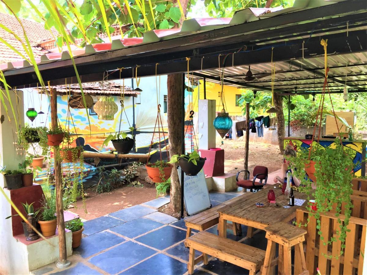 Folklore Hostel Goa Вагатор Екстериор снимка