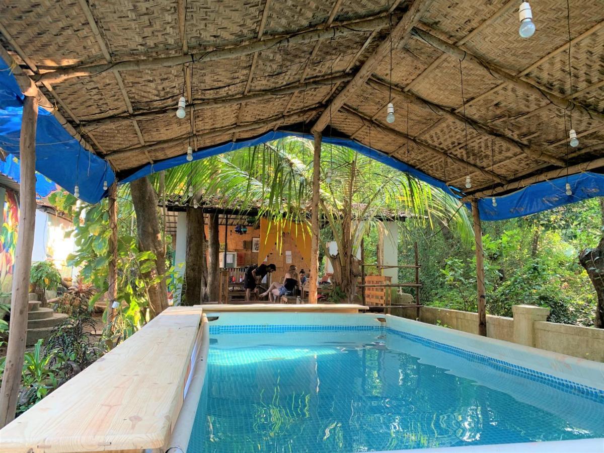 Folklore Hostel Goa Вагатор Екстериор снимка