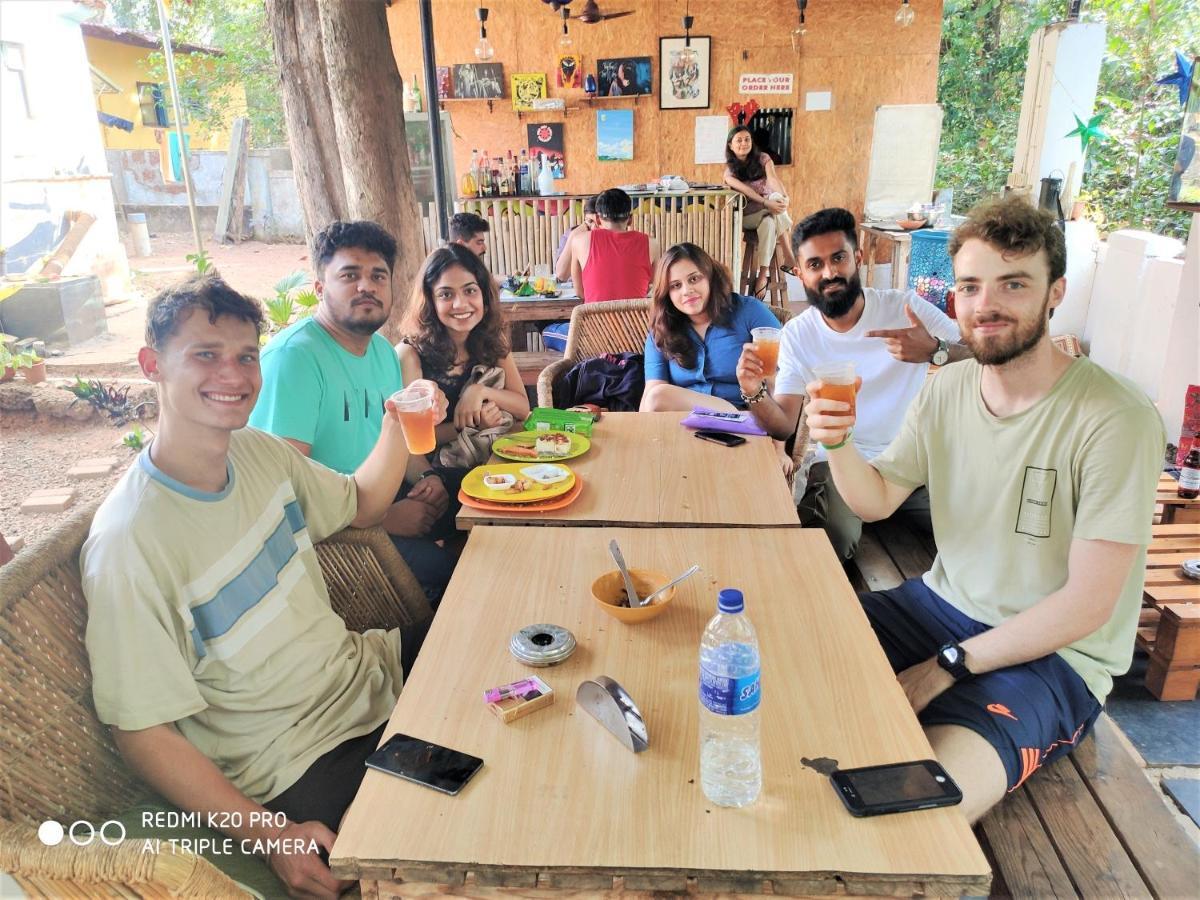 Folklore Hostel Goa Вагатор Екстериор снимка